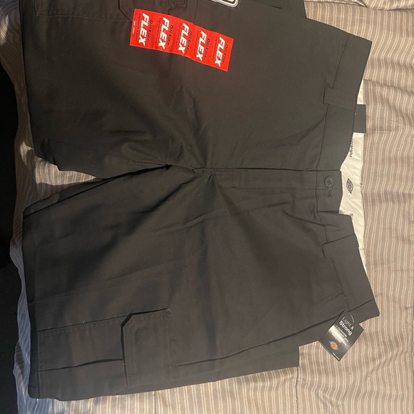 Brand new Dickies cargo pants Black 38x30 WP594BK - Picture 2 of 3